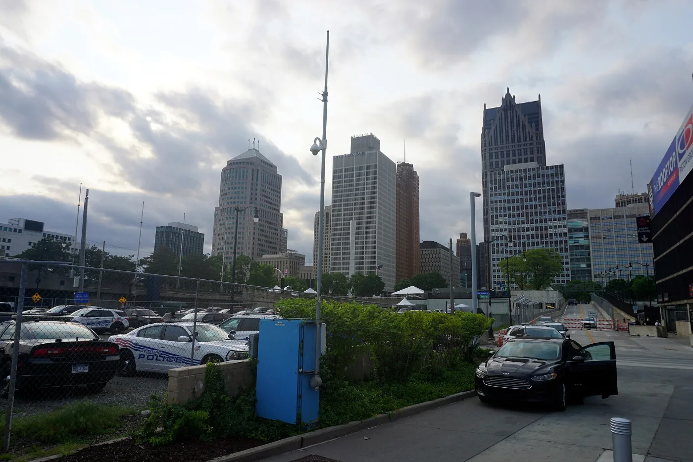 Calles de Detroit, Míchigan, donde tramitamos placas temporales en 20-30 minutos por WhatsApp