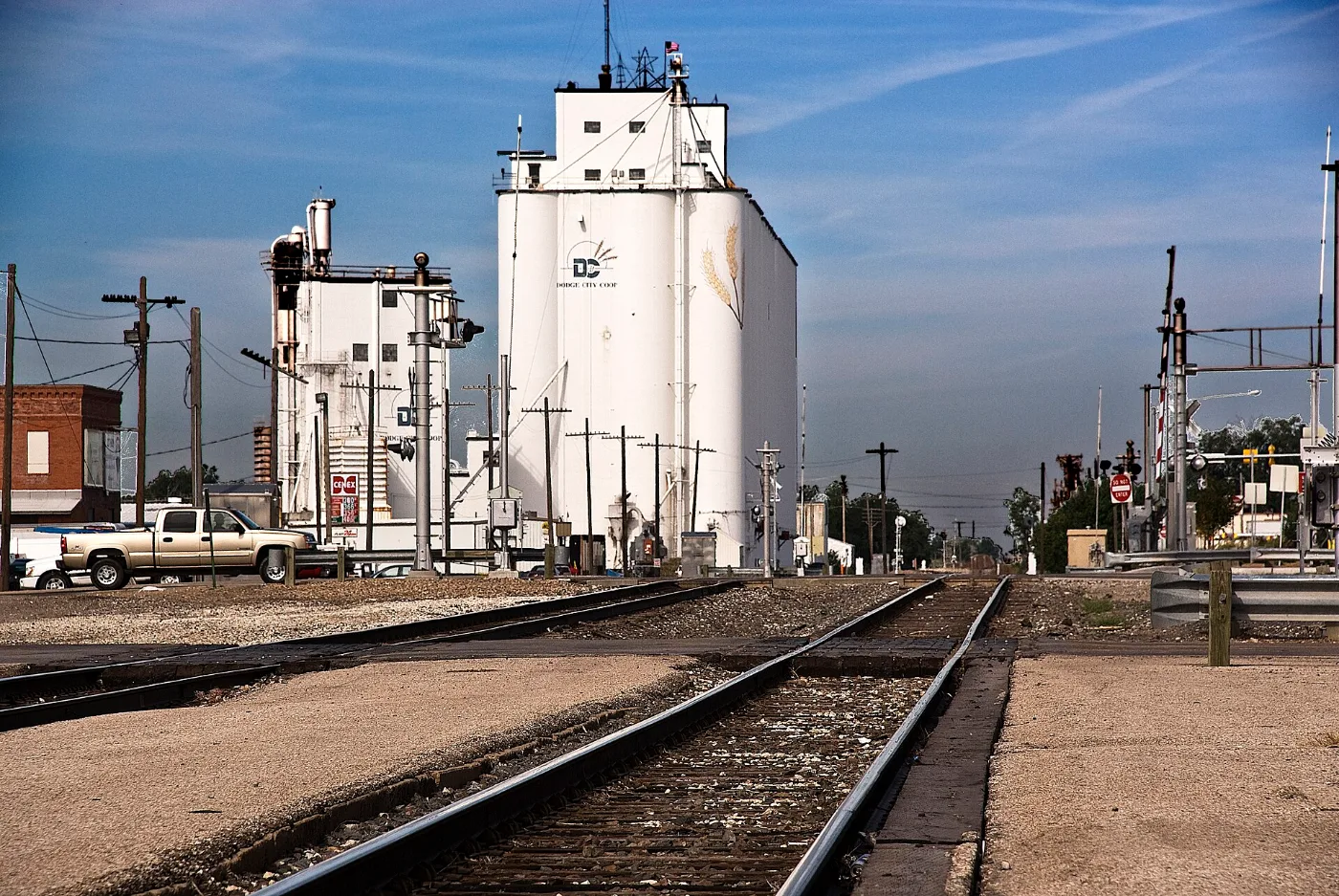 Vista de Dodge City, Kansas: pide tu placa temporal desde el celular y recíbela en 20-30 minutos