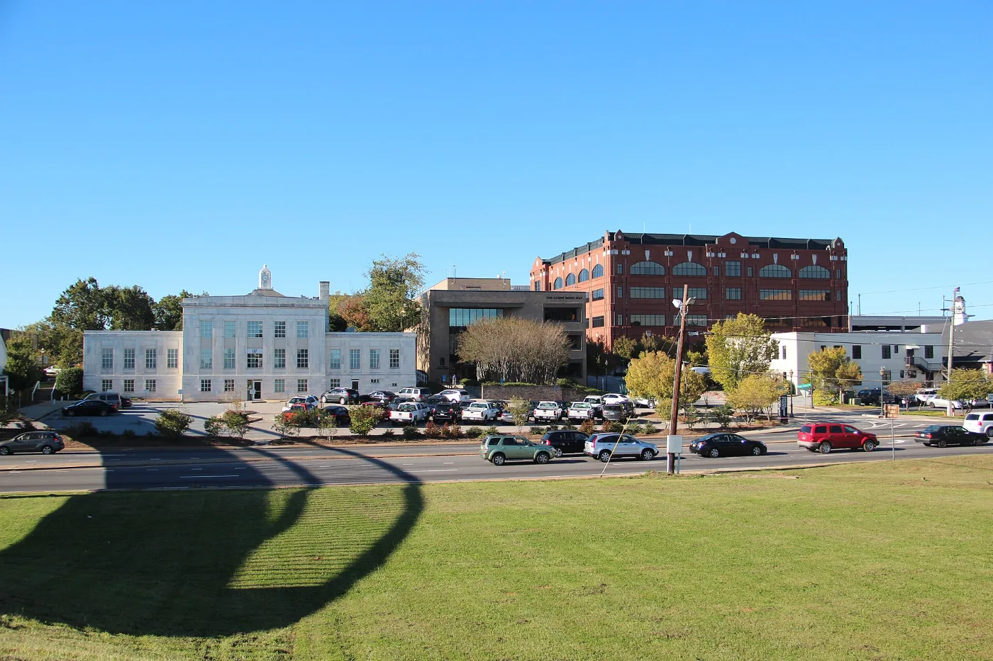 Vista de Gainesville, Georgia, Georgia: pide tu placa temporal desde el celular y recíbela en 20-30 minutos