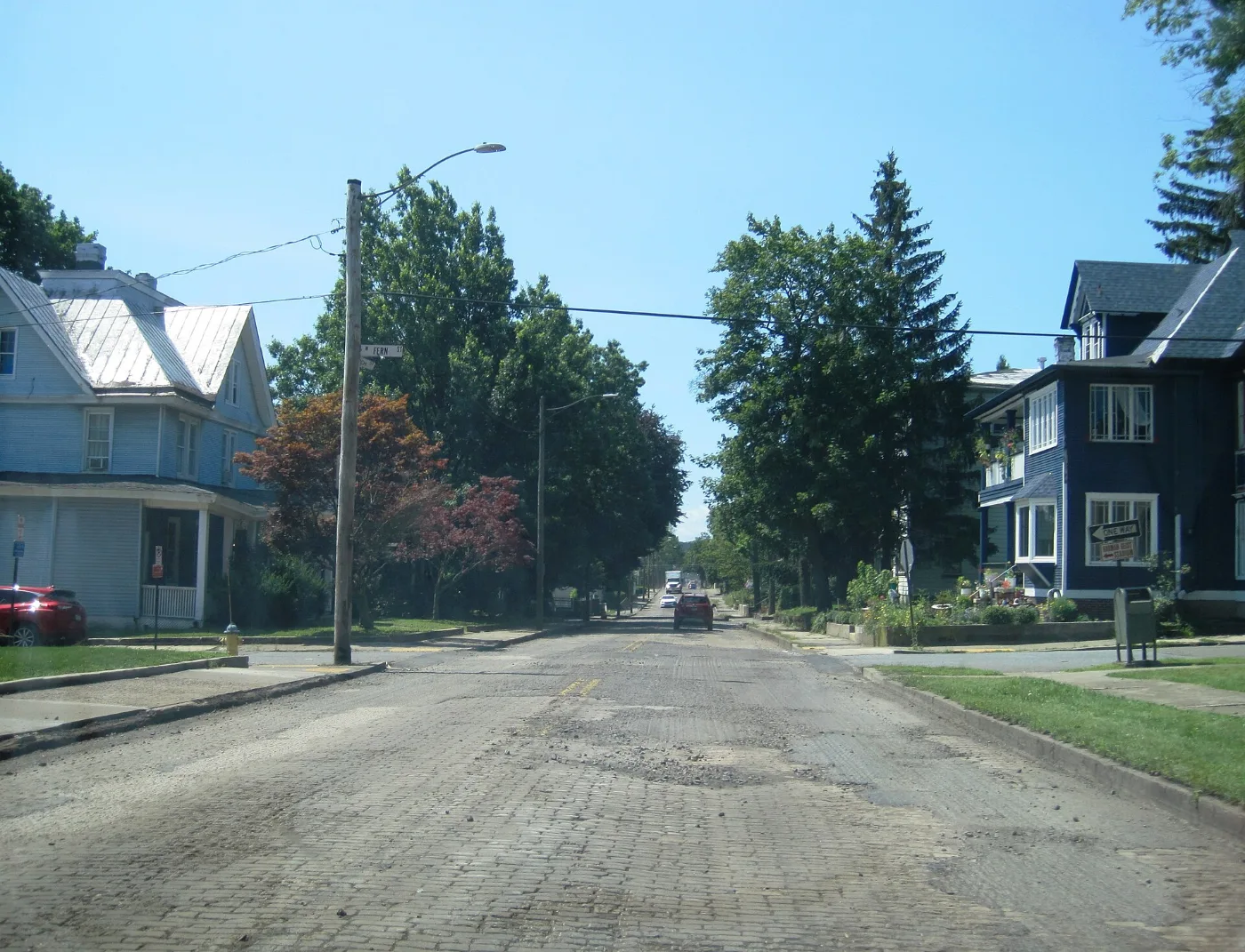 Calles de Hazleton, Pensilvania: placa temporal registrada con agentes y dealers licenciados ante el DMV