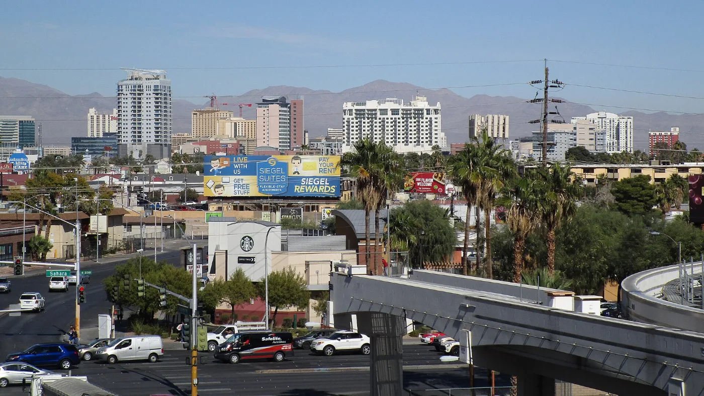 Calles de Las Vegas, Nevada, donde tramitamos placas temporales en 20-30 minutos por WhatsApp