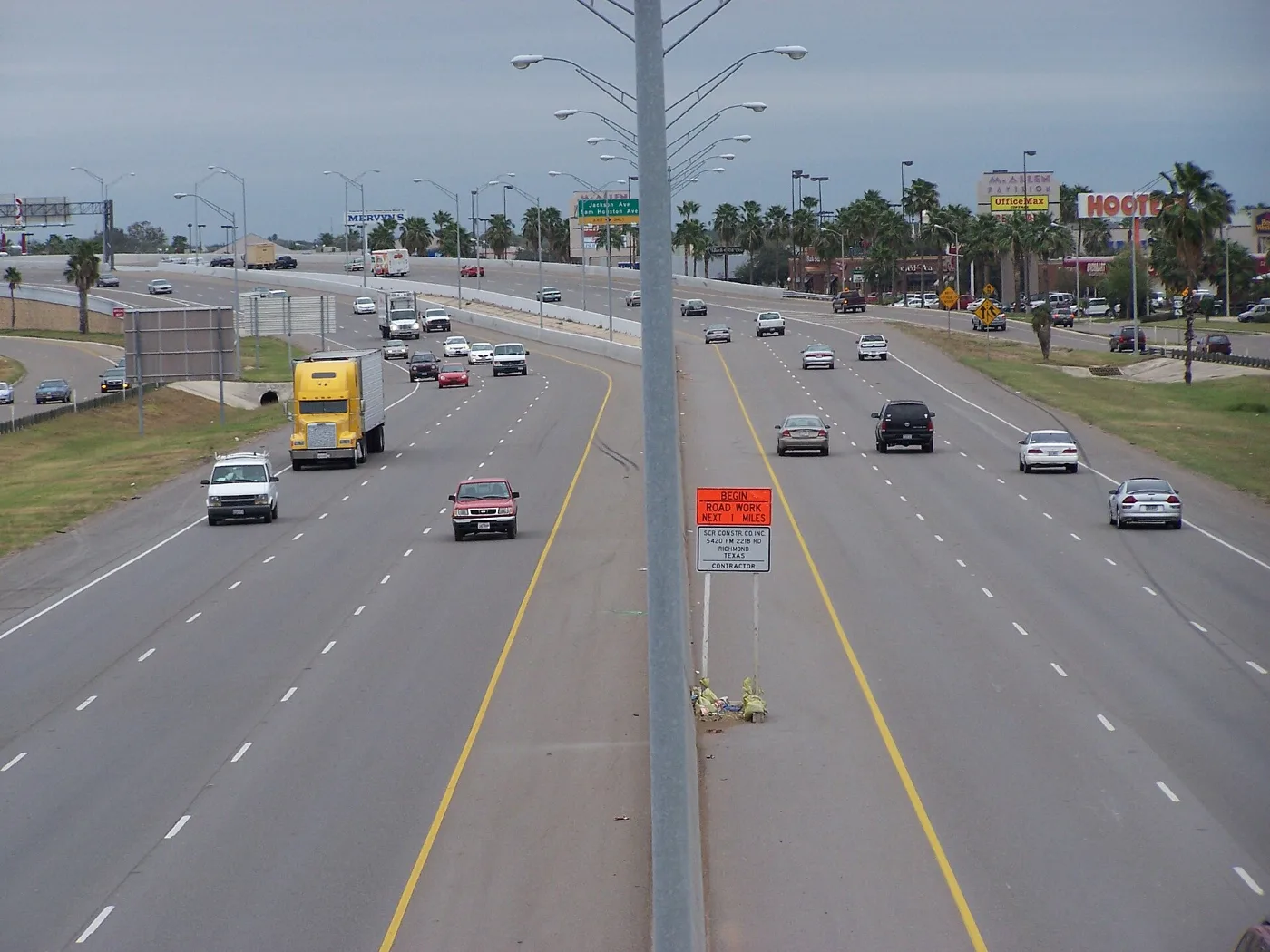 Calles de McAllen y Brownsville, Texas, donde tramitamos placas temporales en 20-30 minutos por WhatsApp