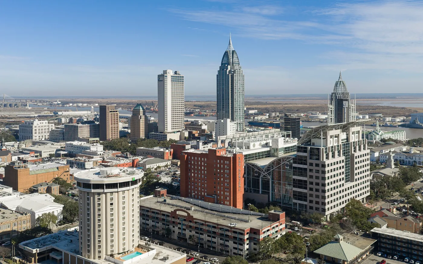 Calles de Mobile, Alabama, donde tramitamos placas temporales en 20-30 minutos por WhatsApp
